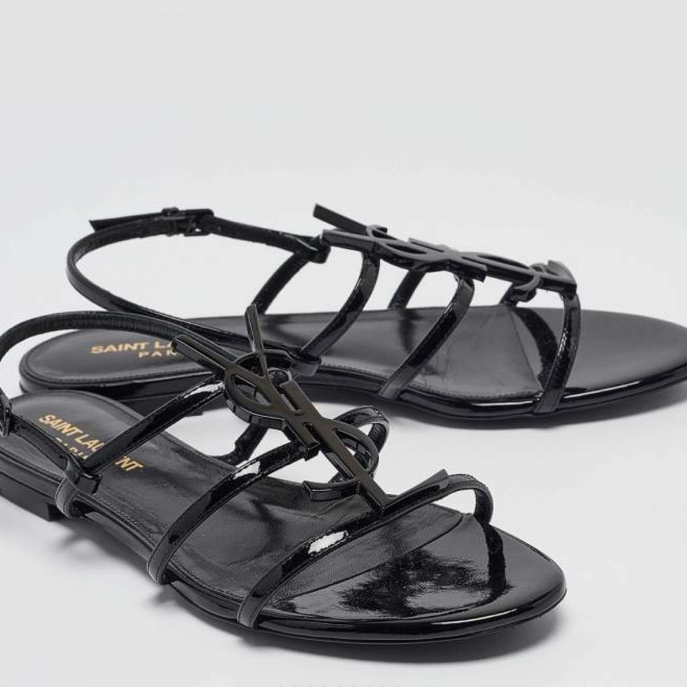 ✨ Saint Laurent Paris YSL Logo Patent Leather Sandals – Retail $1,200 ✨ - Picture 5 of 8
